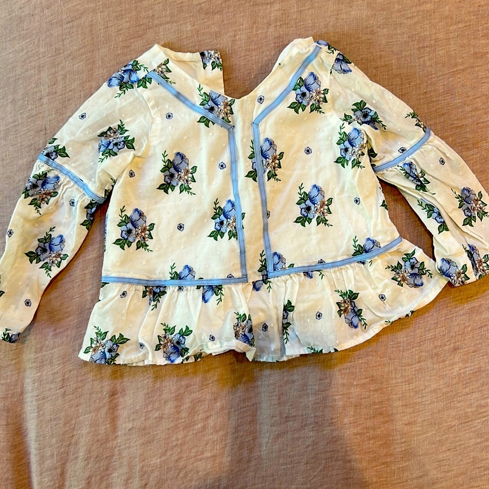 Janie and Jack floral girls top. Gently worn. Size 18-24 months.